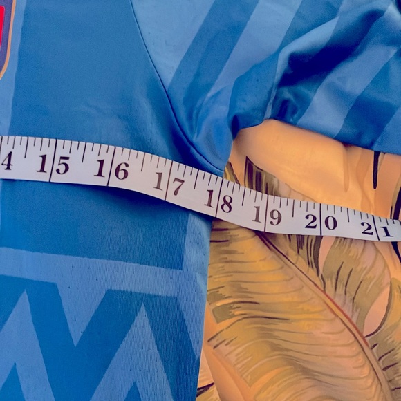 EUC PUMA ITALIA (Italy) 2022 Pre-Match Jersey, Size SM - Picture 7 of 7